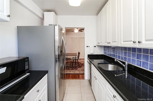 224-24 Union Turnpike 4H, Oakland Gardens, NY 11364