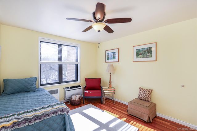 224-24 Union Turnpike 4H, Oakland Gardens, NY 11364