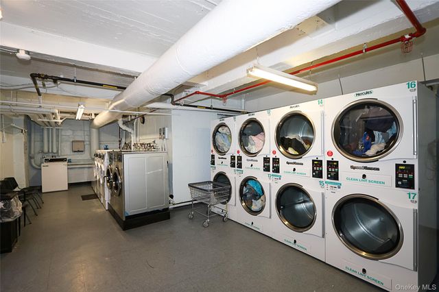 224-24 Union Turnpike 4H, Oakland Gardens, NY 11364