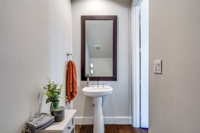 1729 G Avenue, Plano, TX 75074