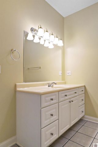 93 North Dr, Almo, KY 42020