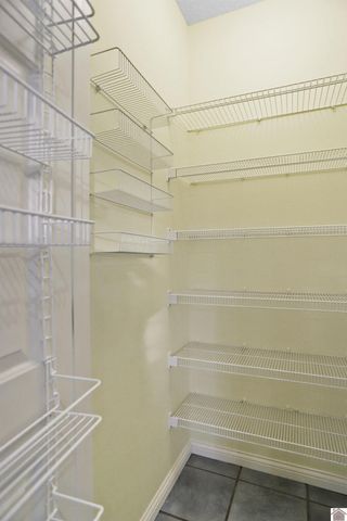 93 North Dr, Almo, KY 42020