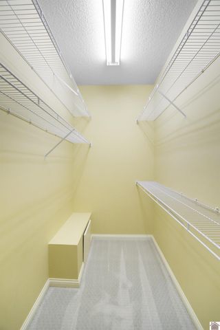 93 North Dr, Almo, KY 42020