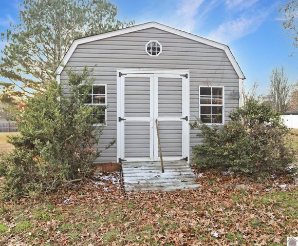 93 North Dr, Almo, KY 42020