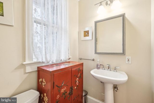 426 11TH STREET, Washington, DC 20003