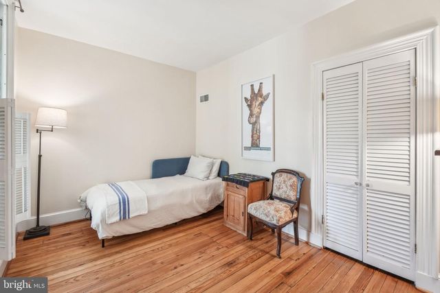 426 11TH STREET, Washington, DC 20003