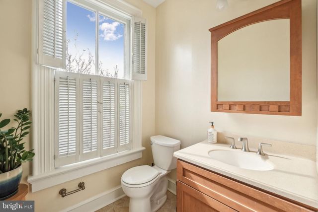 426 11TH STREET, Washington, DC 20003