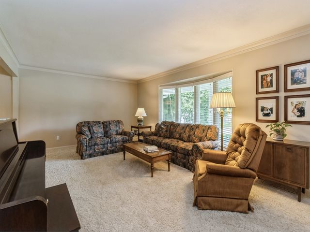 2906 Watrous Avenue, Des Moines, IA 50321