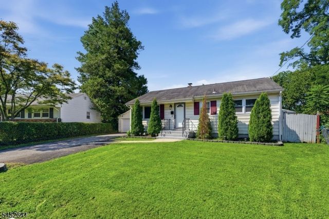 77 Deborah Ct, Plainfield City, NJ 07062