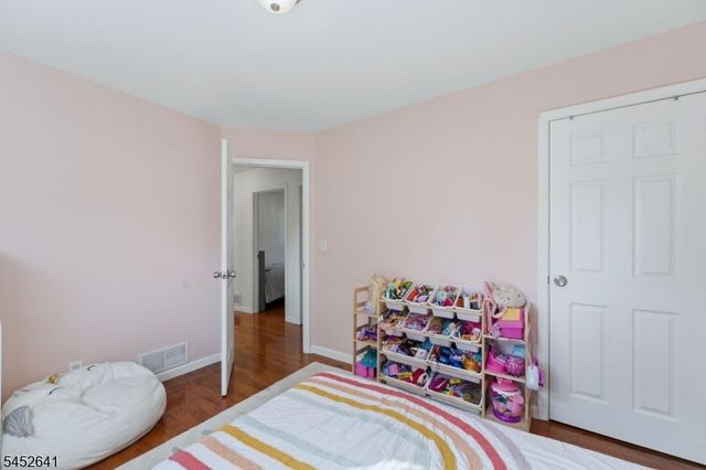 77 Deborah Ct, Plainfield City, NJ 07062