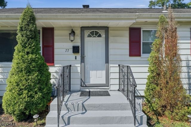 77 Deborah Ct, Plainfield City, NJ 07062