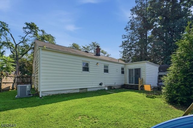 77 Deborah Ct, Plainfield City, NJ 07062