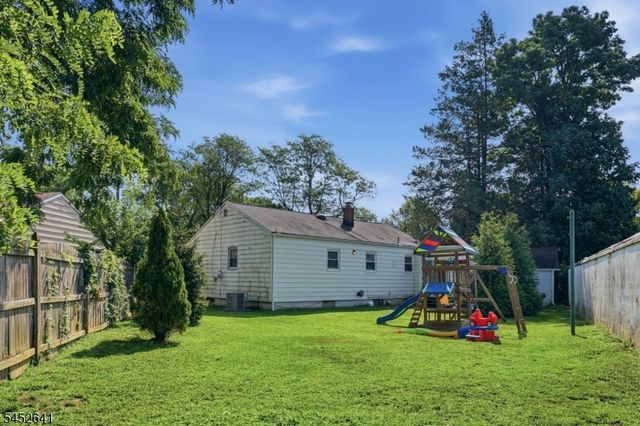 77 Deborah Ct, Plainfield City, NJ 07062