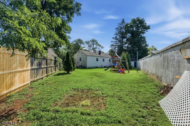 77 Deborah Ct, Plainfield City, NJ 07062