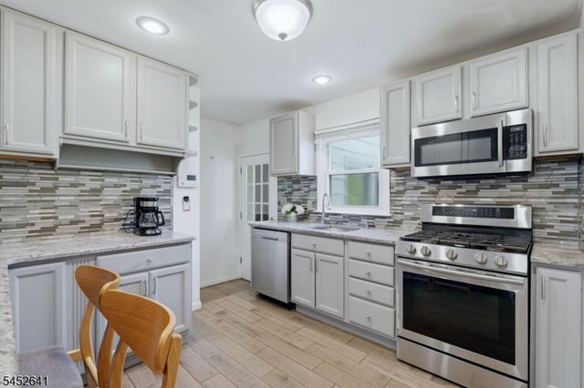 77 Deborah Ct, Plainfield City, NJ 07062
