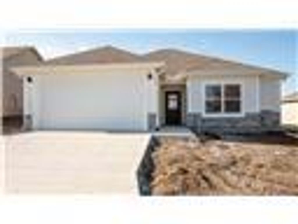 1300 NE Sequoia Court, Oak Grove, MO 64075