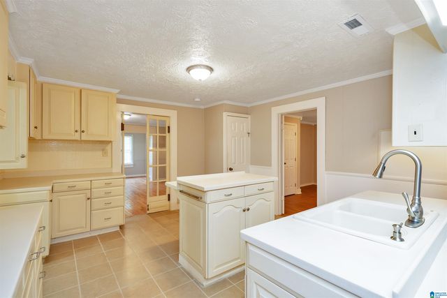 80 BARNETT STREET, Sylacauga, AL 35149