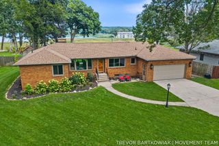 4166 Highgate Road, Norton Shores City, MI 49441