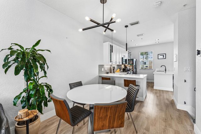 295 NE 5th Avenue 22, Delray Beach, FL 33483