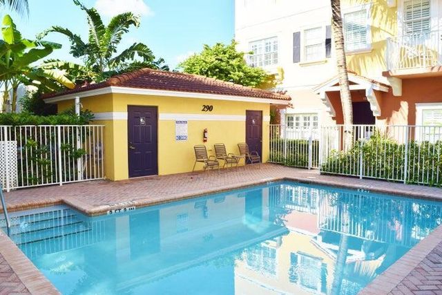 295 NE 5th Avenue 22, Delray Beach, FL 33483