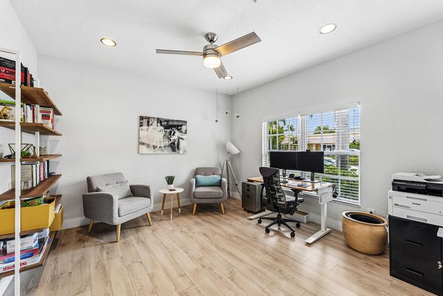 295 NE 5th Avenue 22, Delray Beach, FL 33483
