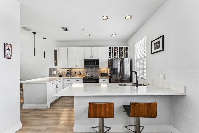 295 NE 5th Avenue 22, Delray Beach, FL 33483