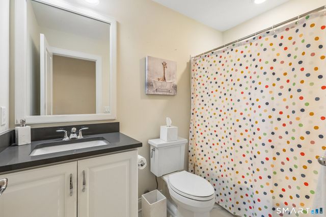 21 Brentwood Circle, Danbury, CT 06810