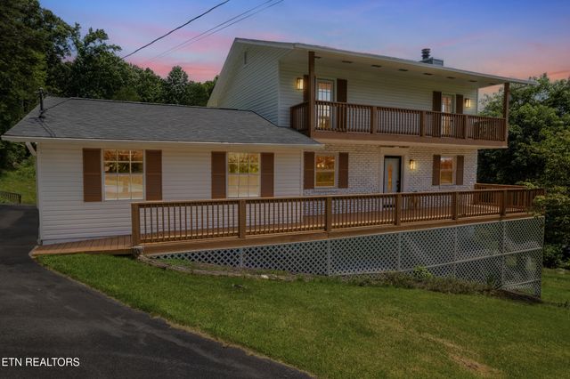 2004 Plumb Ridge Rd Rd, Knoxville, TN 37932