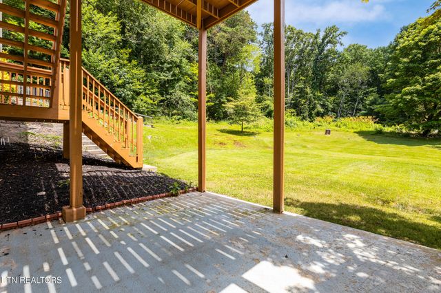 2004 Plumb Ridge Rd Rd, Knoxville, TN 37932