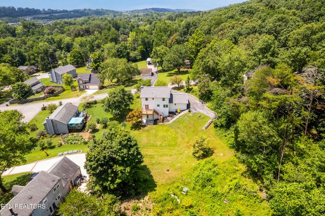2004 Plumb Ridge Rd Rd, Knoxville, TN 37932