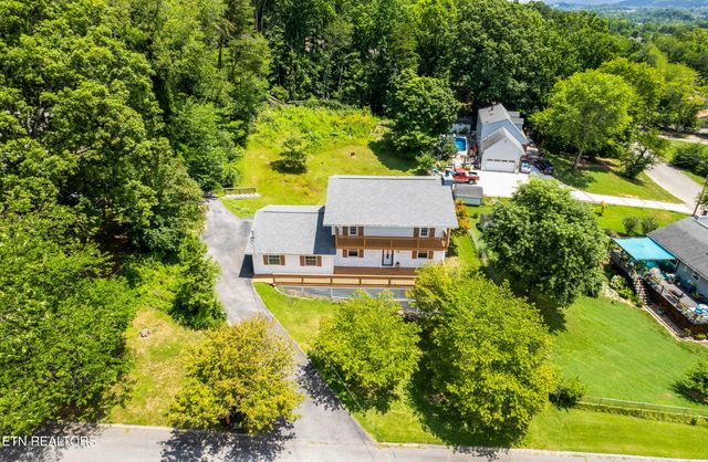 2004 Plumb Ridge Rd Rd, Knoxville, TN 37932