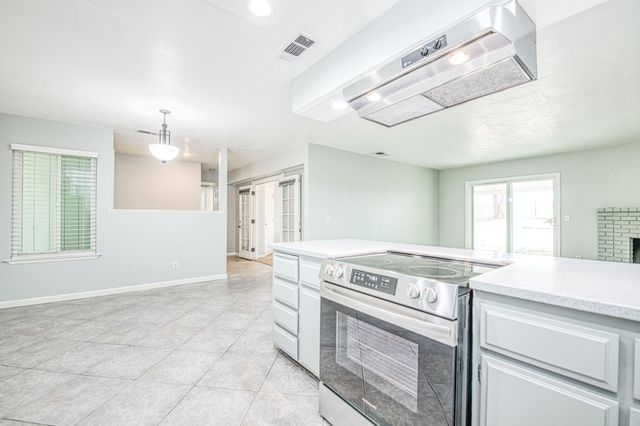 8228 N Calaveras Street, Fresno, CA 93711