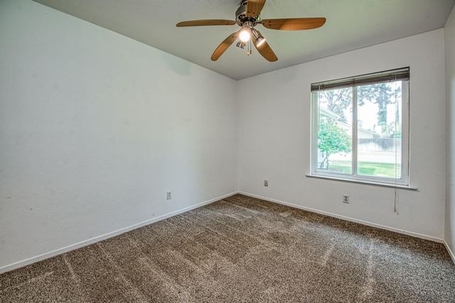 8228 N Calaveras Street, Fresno, CA 93711