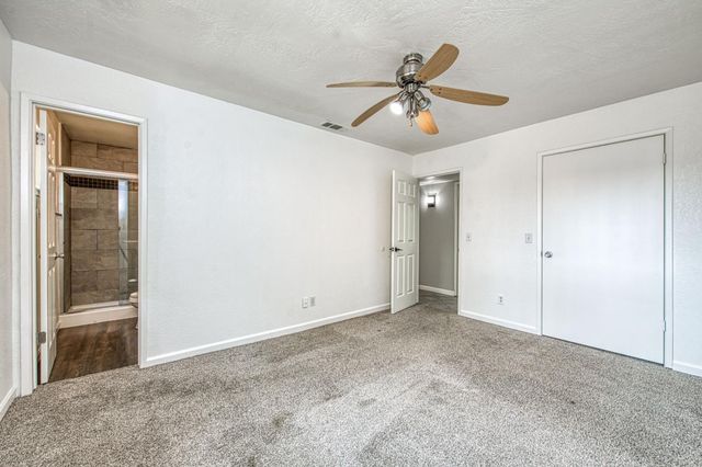 8228 N Calaveras Street, Fresno, CA 93711