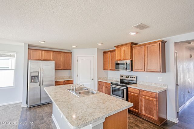 2165 PEBBLE POINT Drive, Green Cove Springs, FL 32043