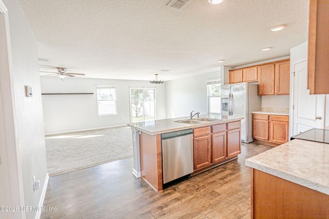 2165 PEBBLE POINT Drive, Green Cove Springs, FL 32043