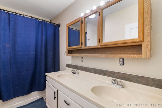 515 W Pine, Durant, OK 74701