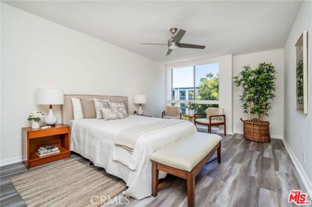 1015 N Kings Road 301, West Hollywood, CA 90069