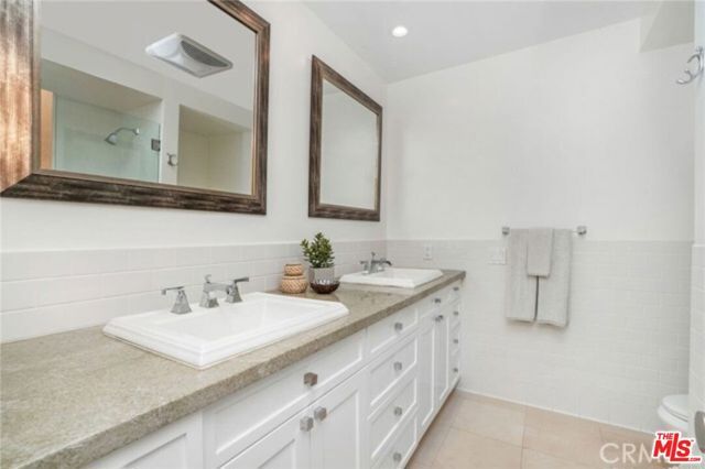 1015 N Kings Road 301, West Hollywood, CA 90069