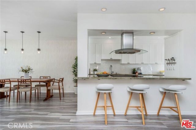 1015 N Kings Road 301, West Hollywood, CA 90069