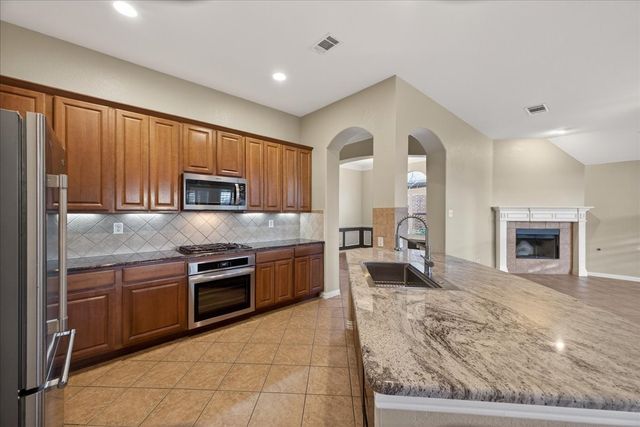 829 Greenwood Drive, Burleson, TX 76028