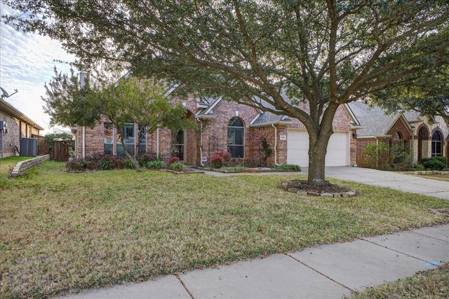 829 Greenwood Drive, Burleson, TX 76028