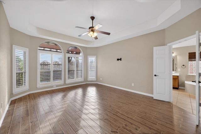 829 Greenwood Drive, Burleson, TX 76028