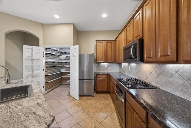 829 Greenwood Drive, Burleson, TX 76028