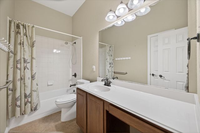 829 Greenwood Drive, Burleson, TX 76028