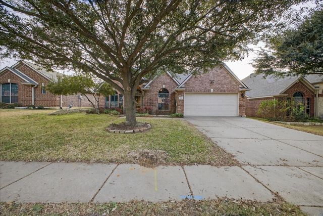 829 Greenwood Drive, Burleson, TX 76028