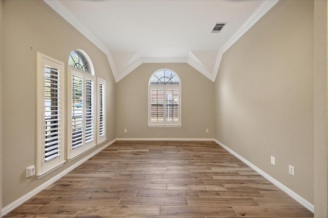 829 Greenwood Drive, Burleson, TX 76028