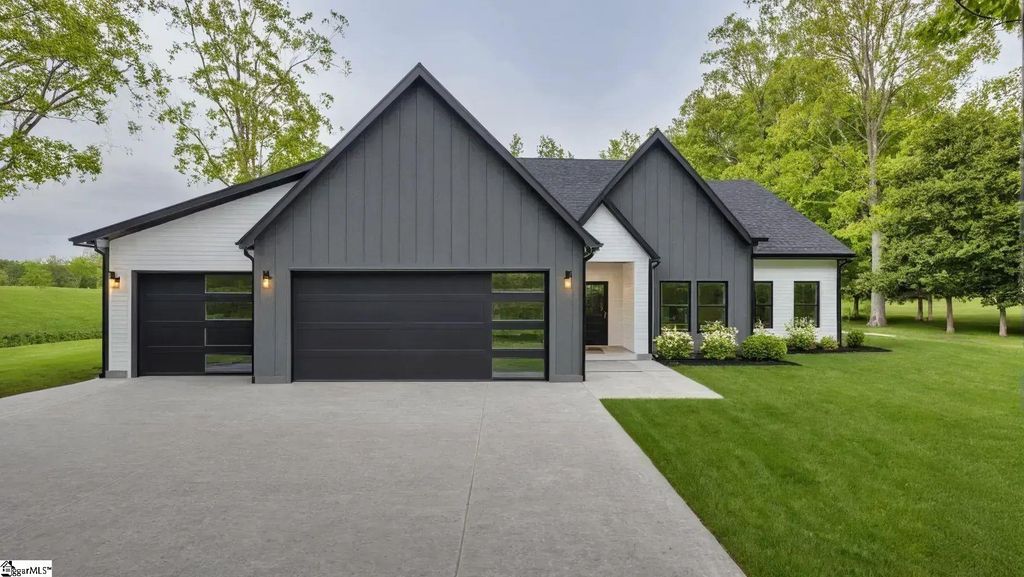 2063 Blessed Drive, Inman, SC 29349