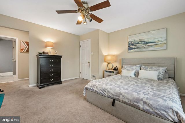 11 OLD MILL RD, Sewell, NJ 08080