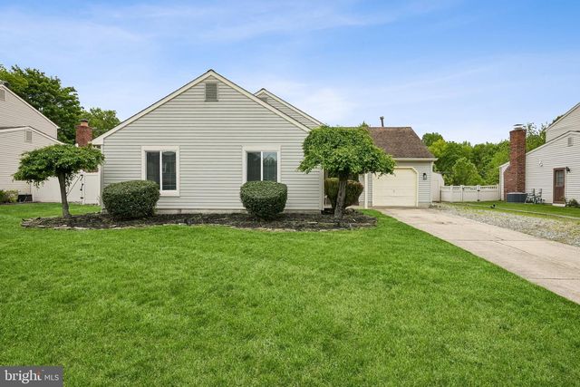 11 OLD MILL RD, Sewell, NJ 08080